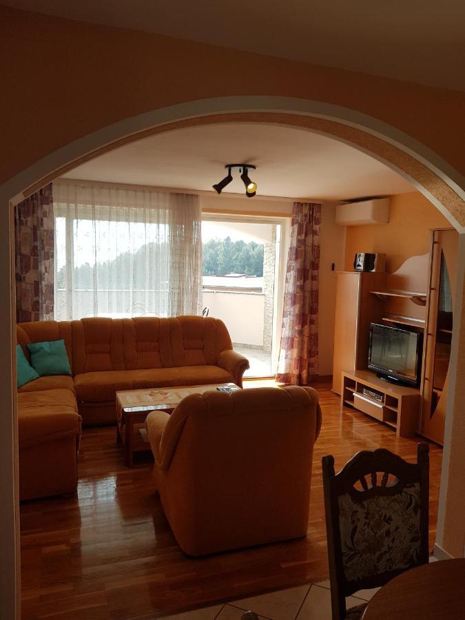 Apartmani Krajnovic Fažana Exteriér fotografie